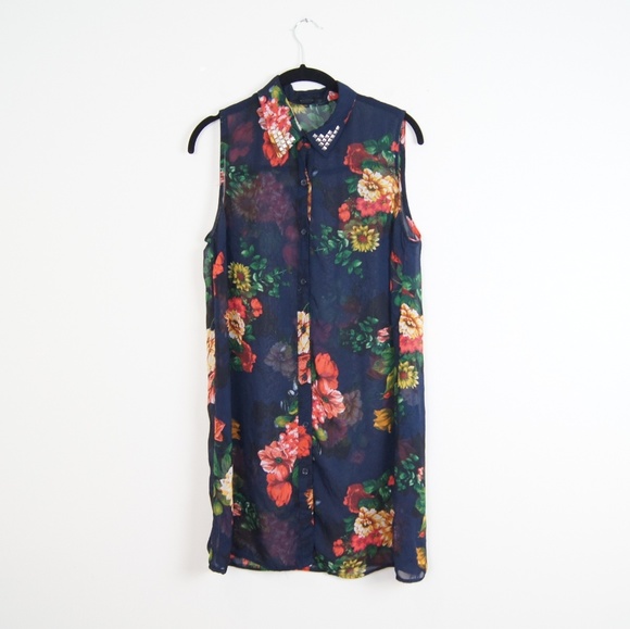 Forever 21 Tops - Forever 21 | Floral No Sleeve Button Down